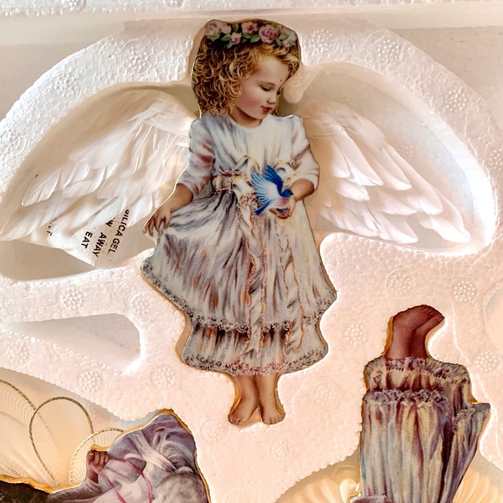 (115)Heaven’s Little Angels Holiday Ornaments Collection